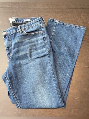 Sofia by sofia vergara Classic Bootcut Stretchy fit size 16W Women's Jeans